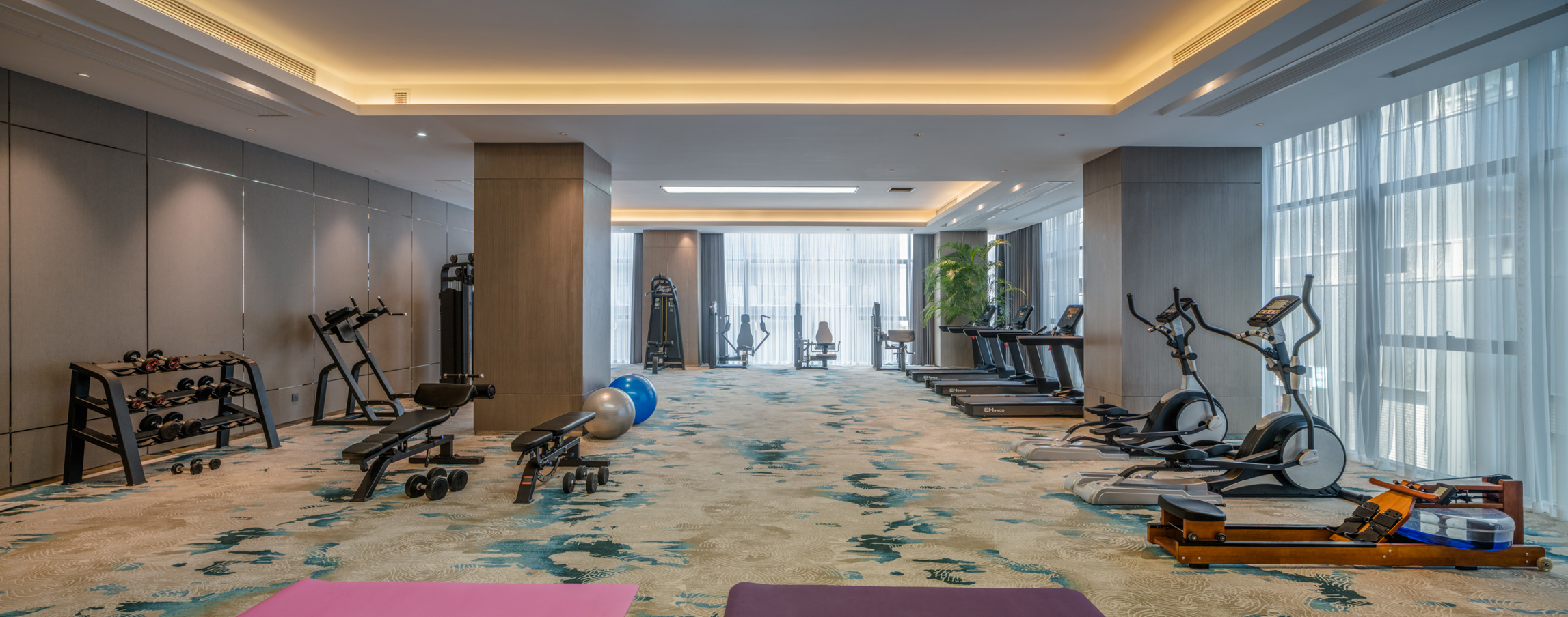 Aolan International Hotel 5*