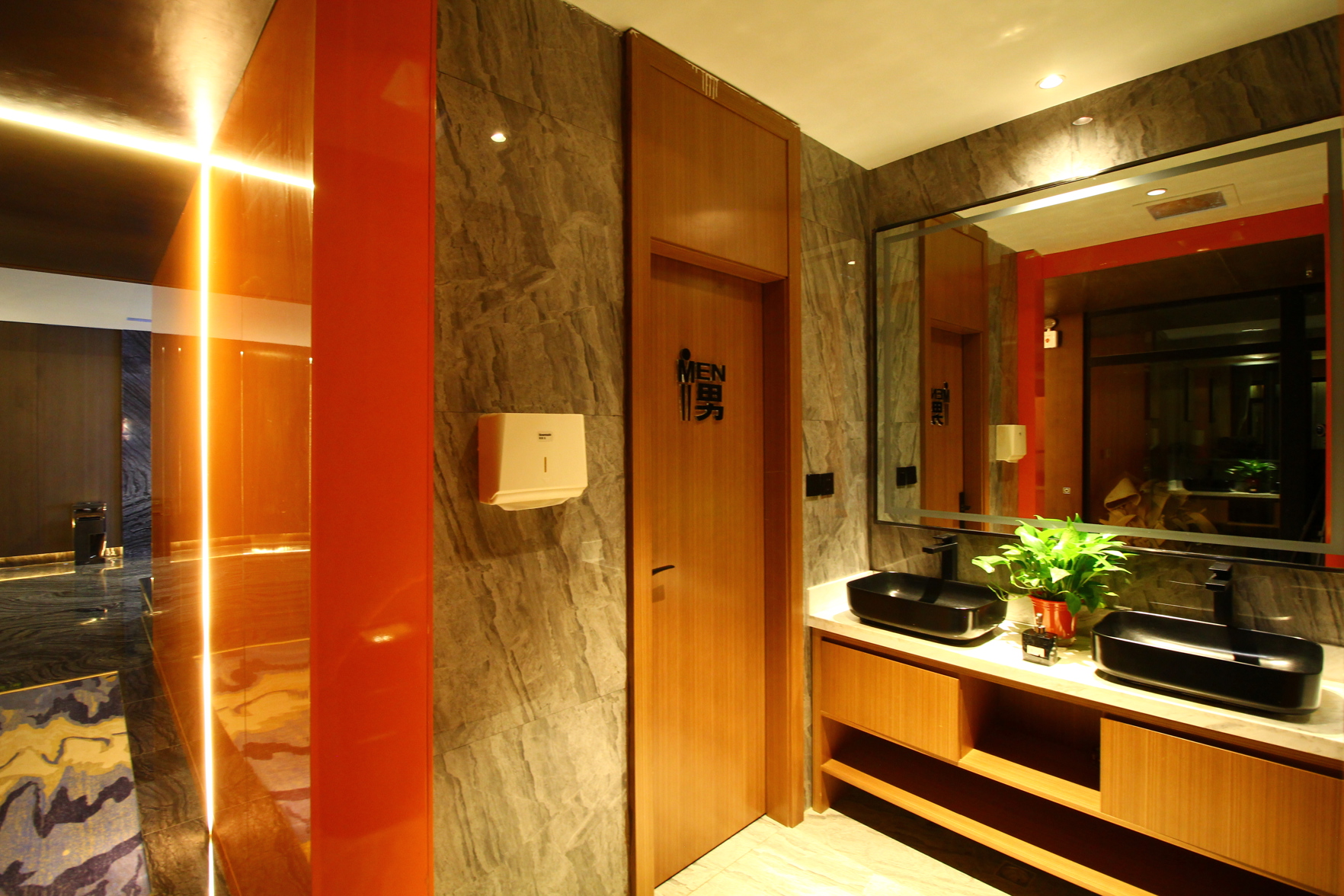 Junlan Suber Cloud Hotel (Lanzhou Railway Station Wuquan Square Branch) 3*