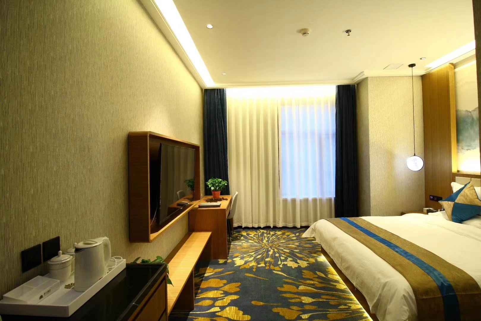Junlan Suber Cloud Hotel (Lanzhou Railway Station Wuquan Square Branch) 3*
