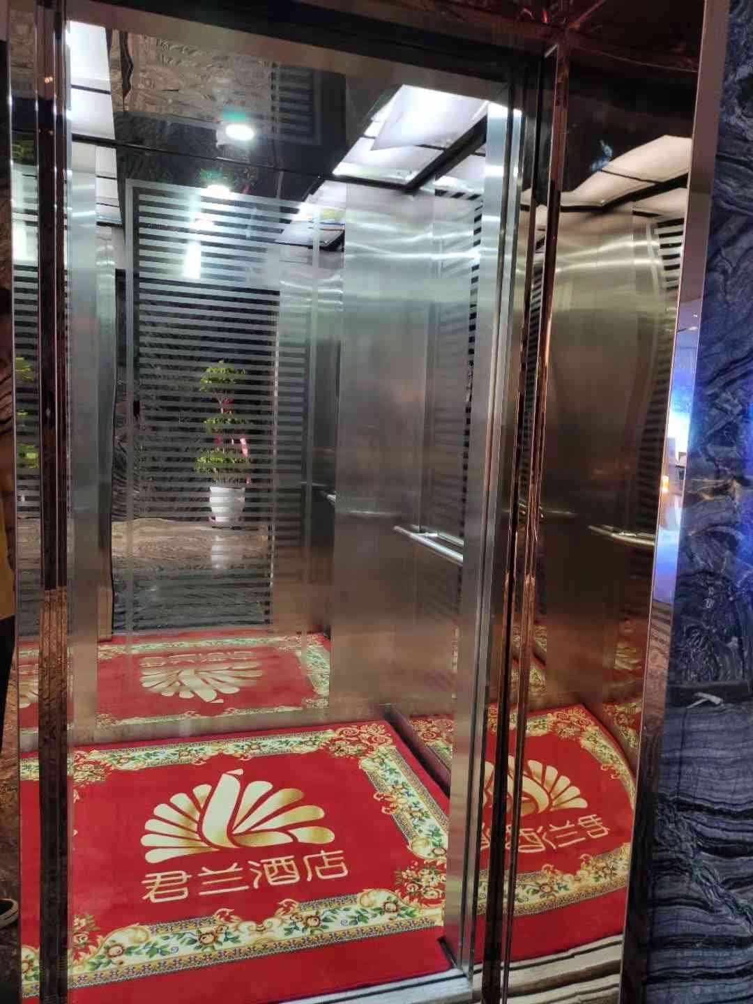 Junlan Suber Cloud Hotel (Lanzhou Railway Station Wuquan Square Branch) 3*