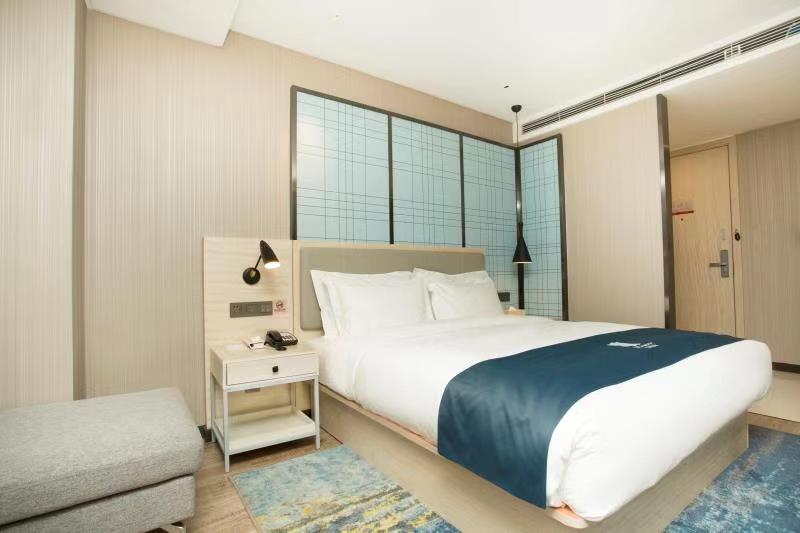 Echarm Hotel (Changchun Jiutai District Government Railway Station) 3*