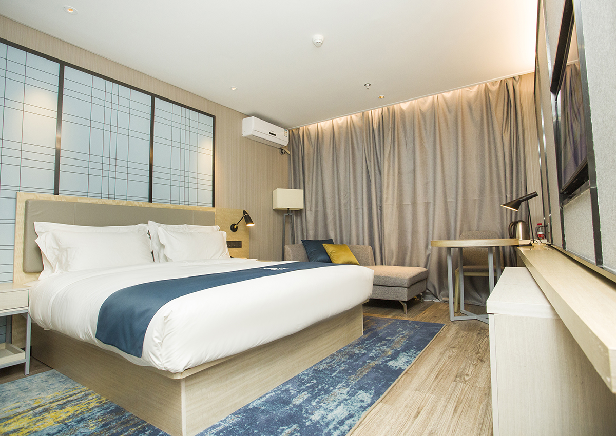 Echarm Hotel (Changchun Jiutai District Government Railway Station) 3*