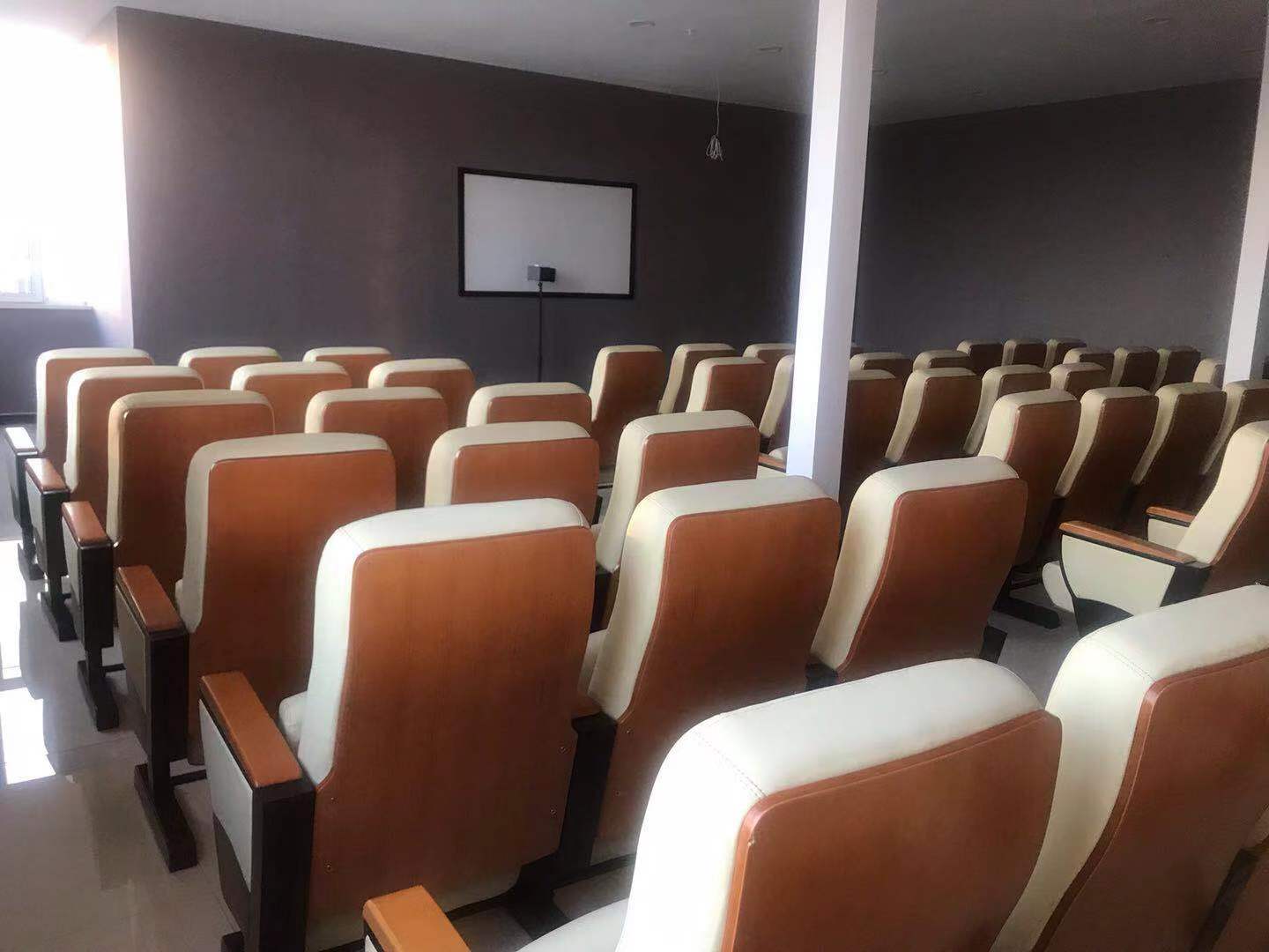 Echarm Hotel (Changchun Jiutai District Government Railway Station) 3*