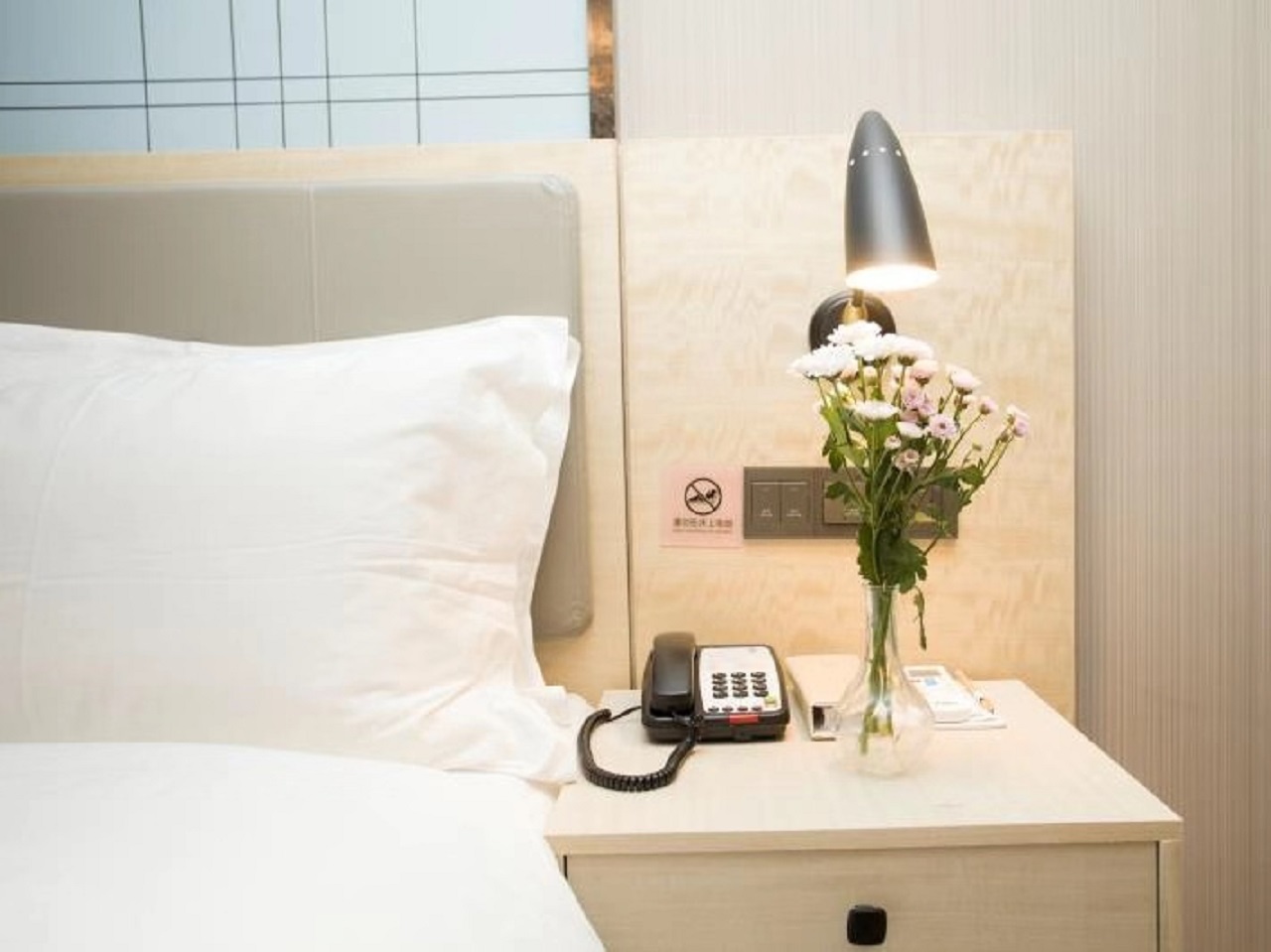 Echarm Hotel (Changchun Jiutai District Government Railway Station) 3*