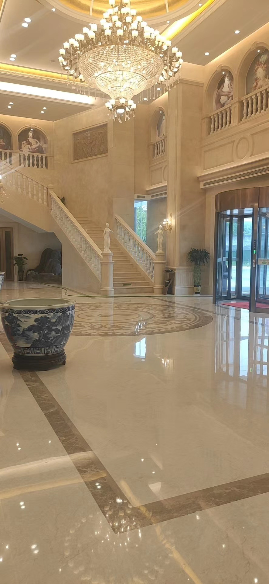 Vienna Hotel (Xiushui Bus Station Branch) 3*