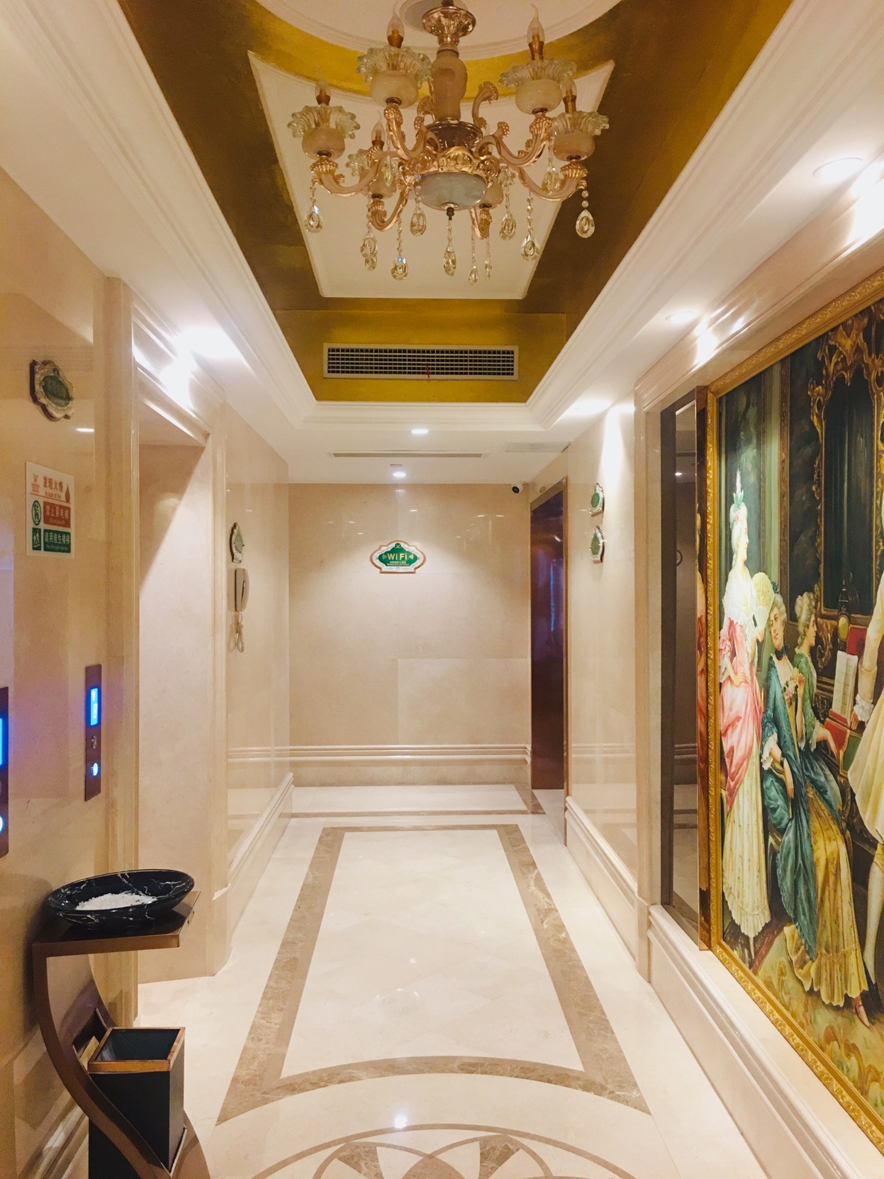 Vienna Hotel (Xiushui Bus Station Branch) 3*