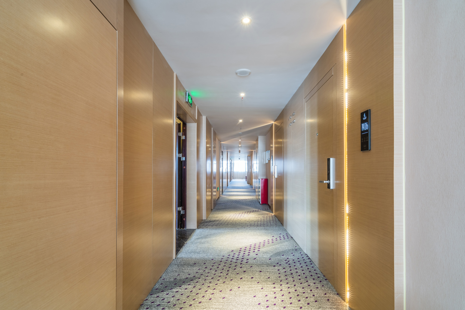 Guiyang Lufeng Hotel (Guiyang Huaxi Park University Town Branch) 3*