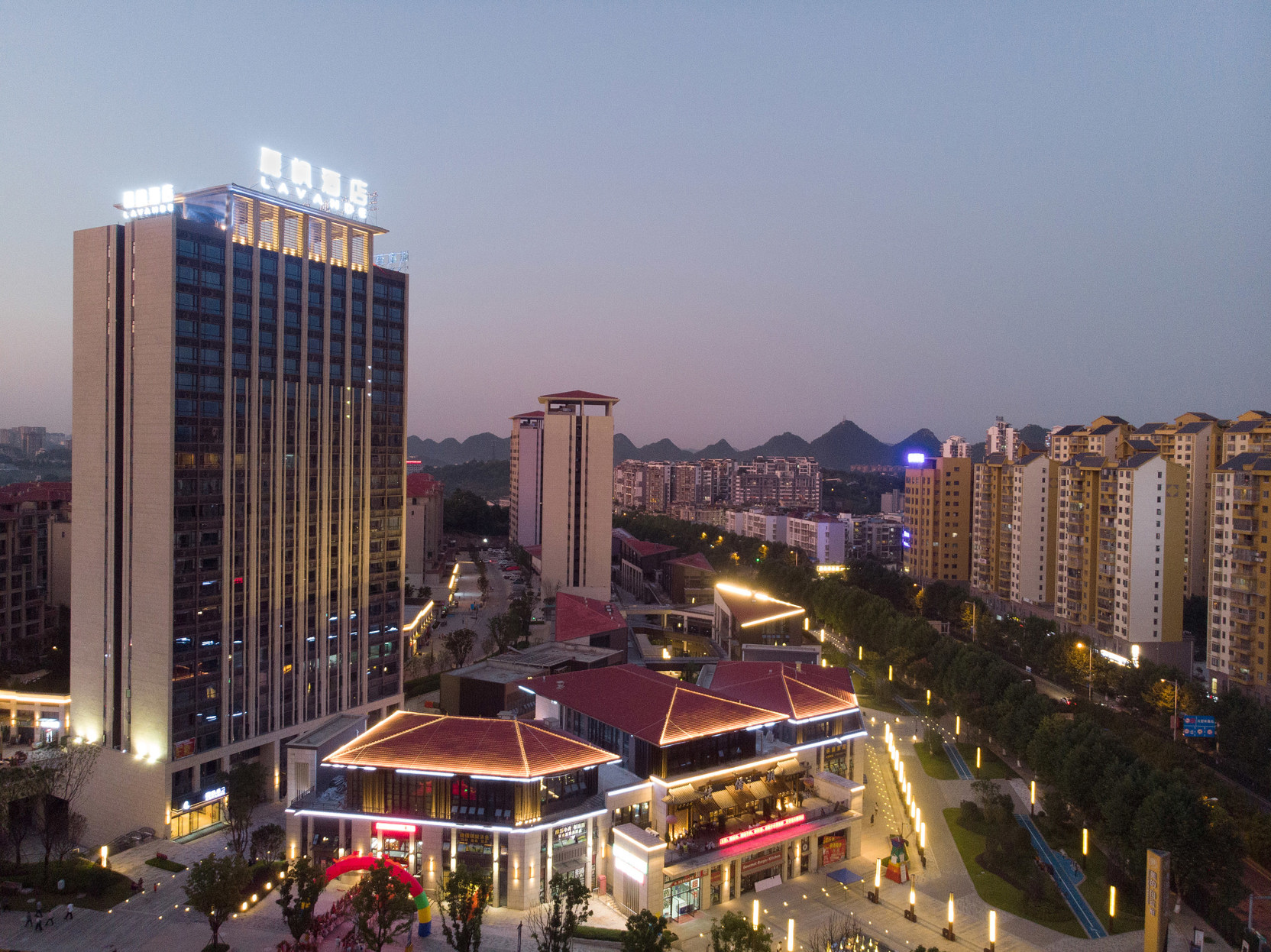 Guiyang Lufeng Hotel (Guiyang Huaxi Park University Town Branch) 3*