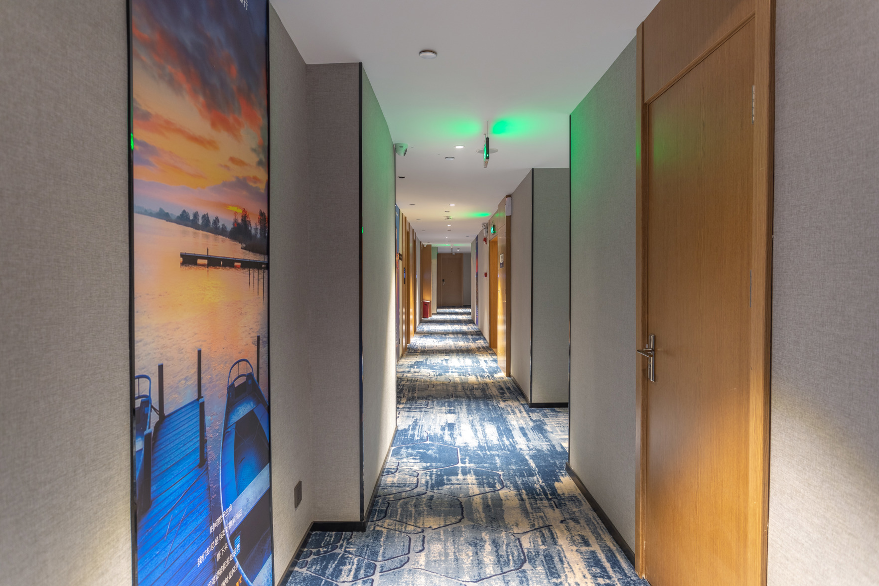 Yeste Hotel (Fangcheng Hengfu Plaza) 3*