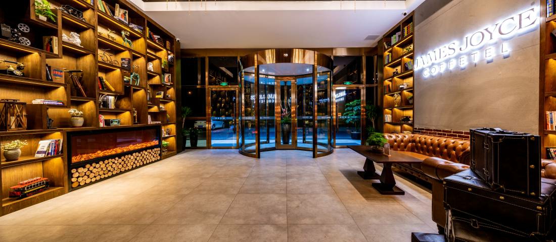 James Joyce Coffetel (Chengdu Shuangliu Airport, Haibin City Wanda Plaza Branch) 4*
