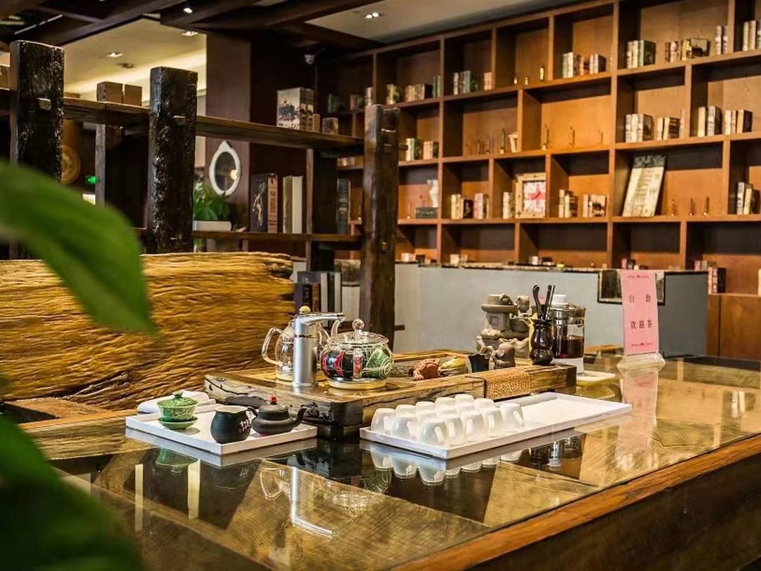 James Joyce Coffetel (Chengdu Shuangliu Airport, Haibin City Wanda Plaza Branch) 4*