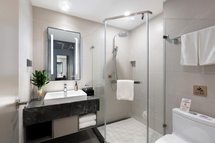 Homeinn Selected Hotel (Weifang Beigong East Street Wanda Plaza) 3*