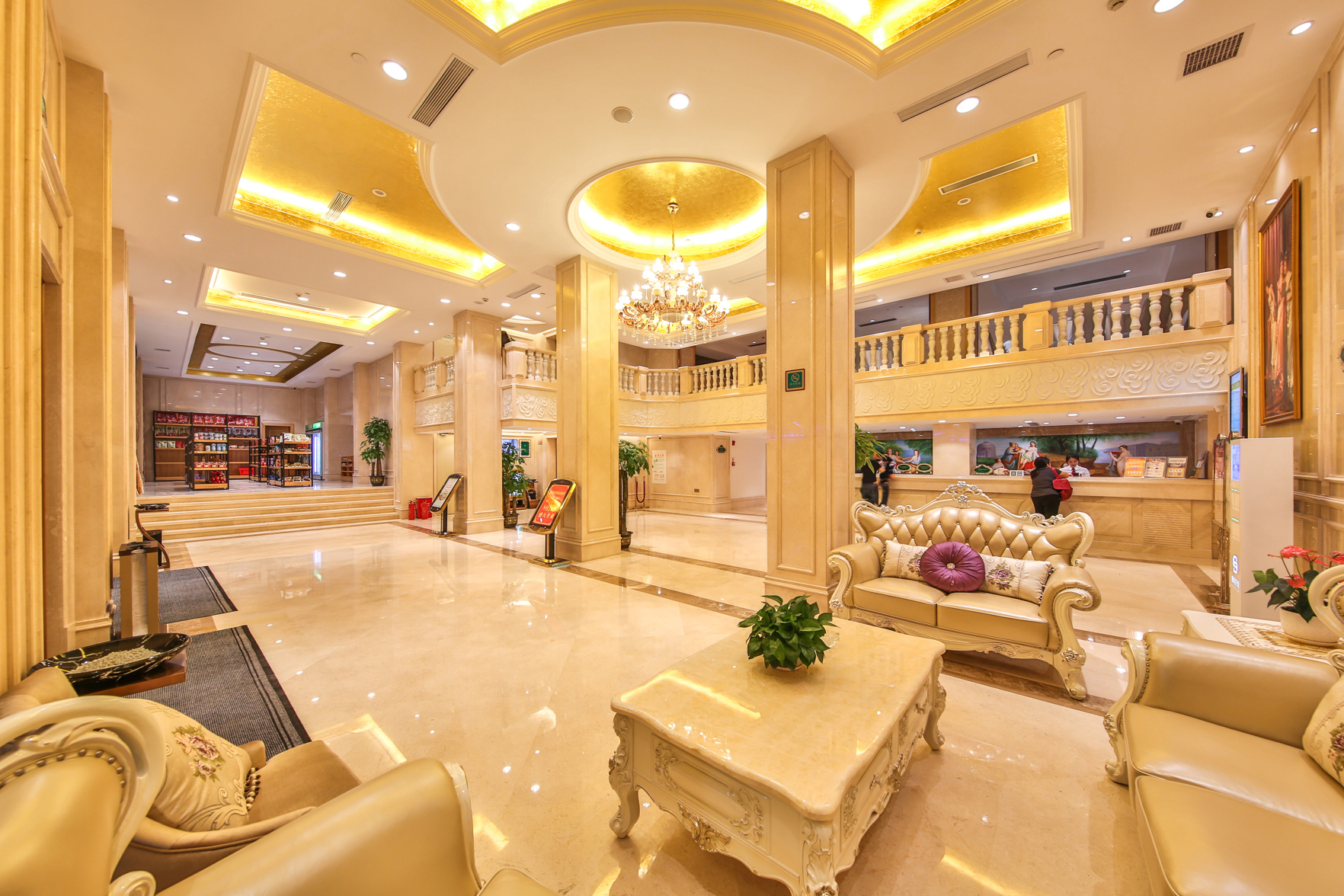 Vienna Hotel (Fenghuang Old Town) 3*