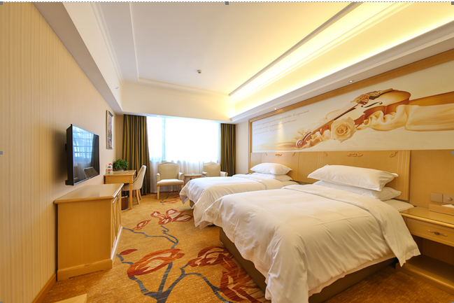 Vienna Hotel (Fenghuang Old Town) 3*