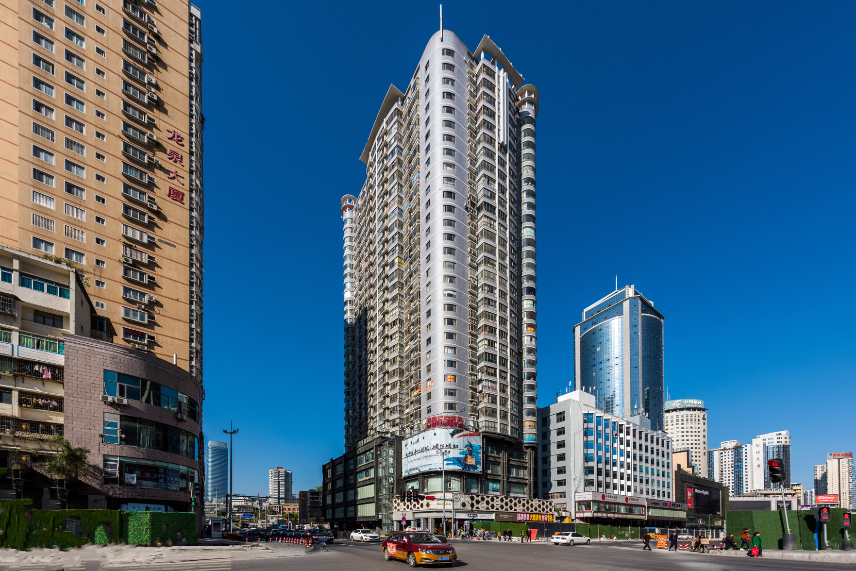 Denghou Hotel (Guiyang Fountain Metro Station) 2*