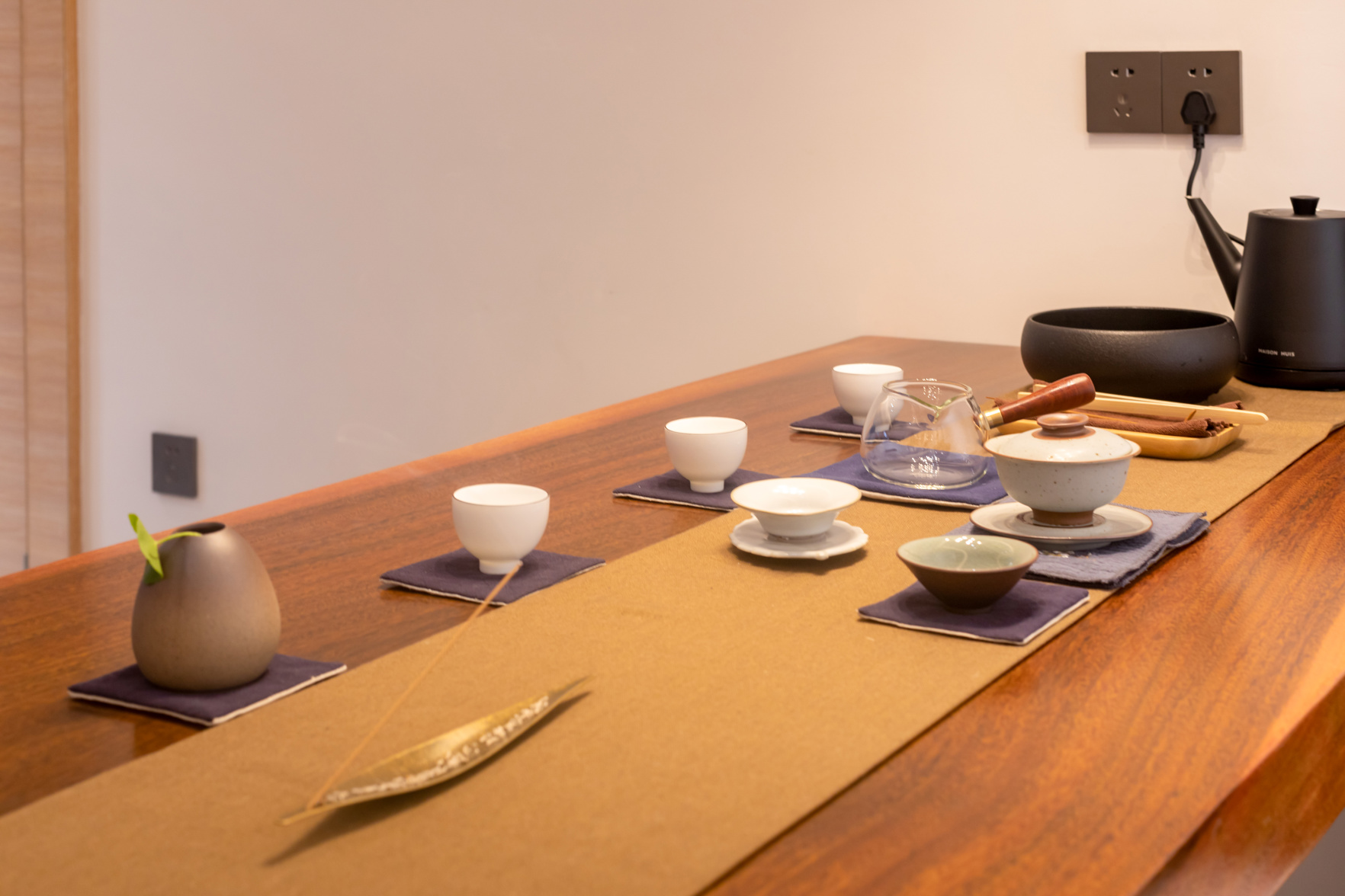 Anji Light Luxury Hotel 3*