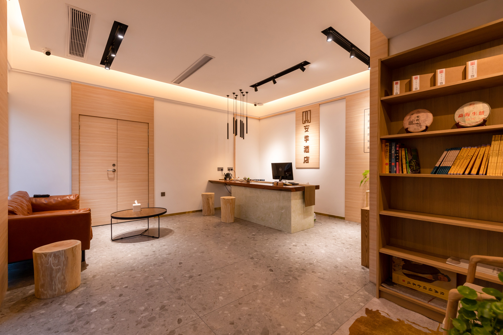 Anji Light Luxury Hotel 3*