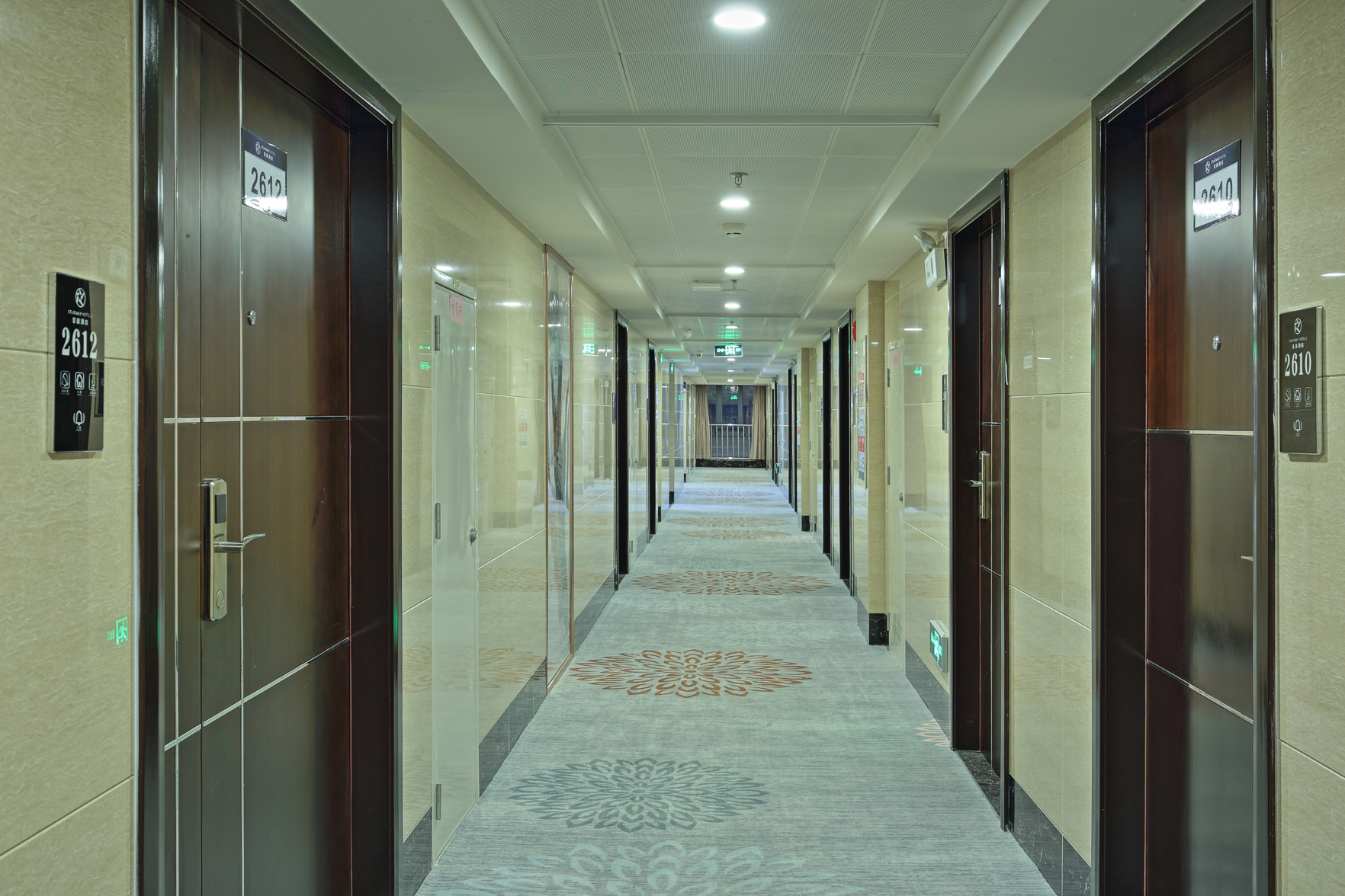 Boju Hotel (Foshan Huaxia Ceramic City) 2*