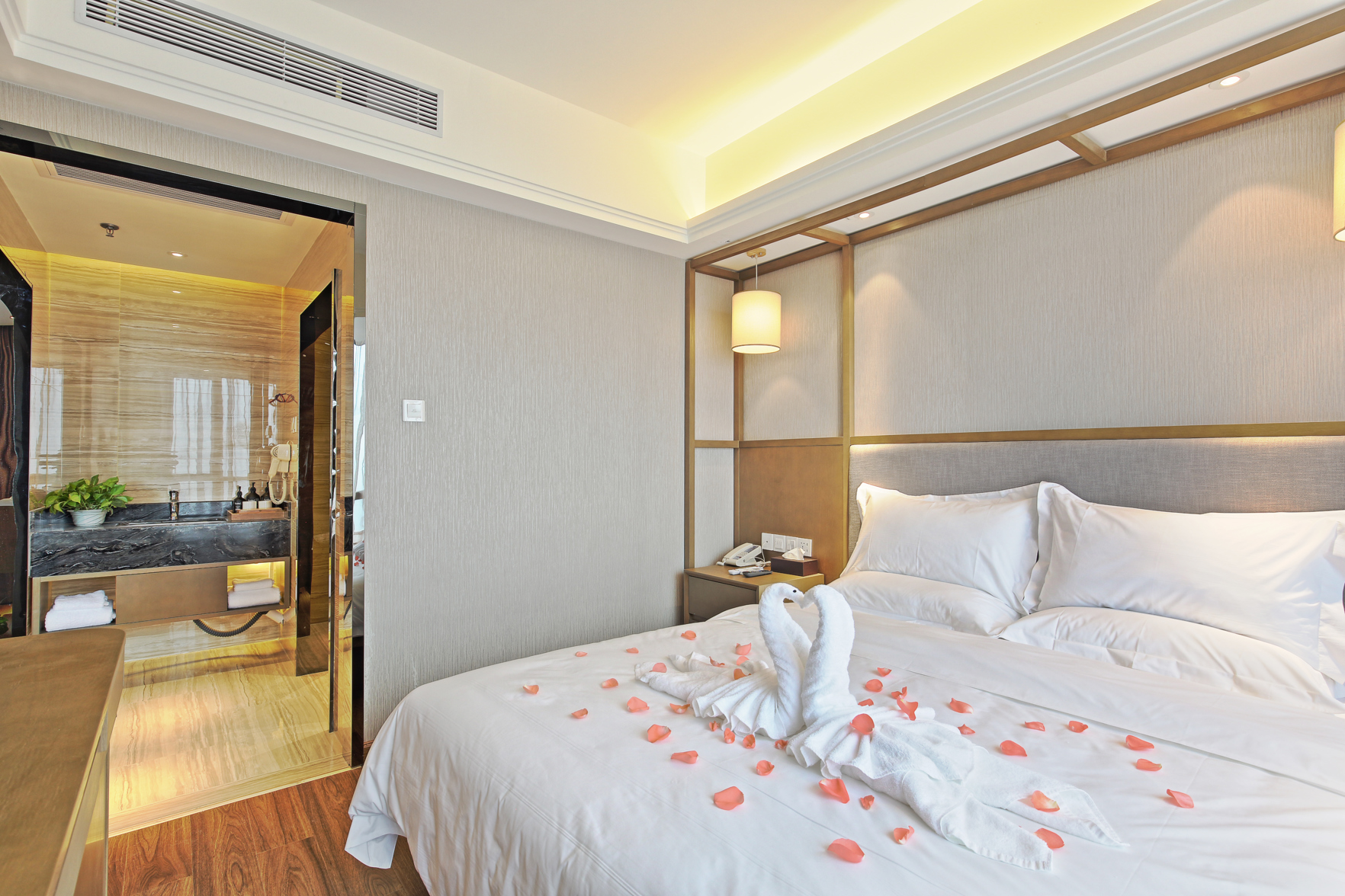 Boju Hotel (Foshan Huaxia Ceramic City) 2*