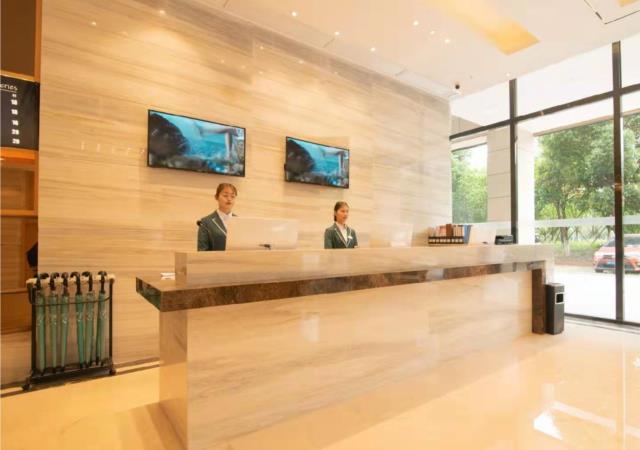 City Comfort Inn Hotel (quanzhoupuxiwandafengzeguangchang) 2*