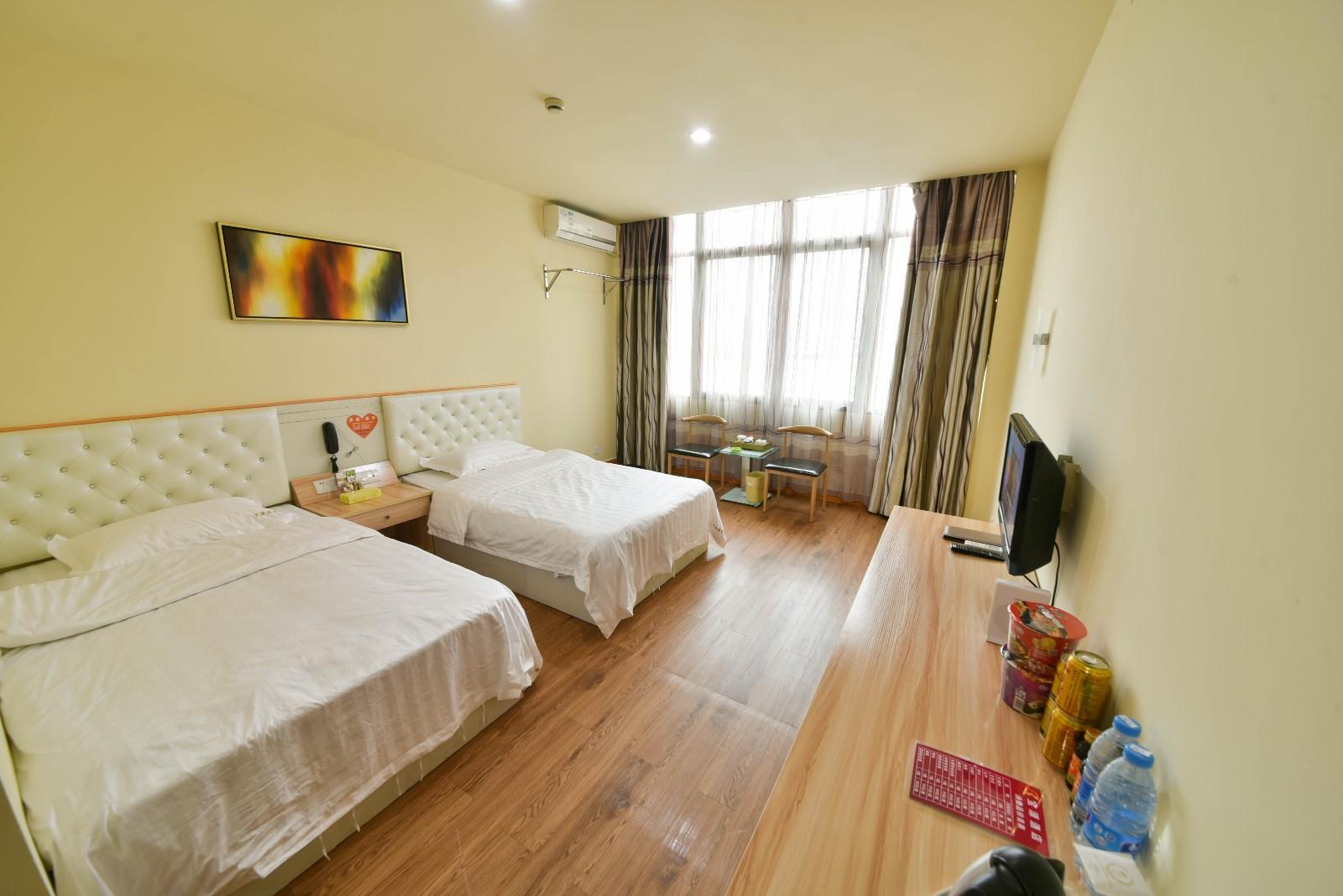 City Comfort Inn Hotel (quanzhoupuxiwandafengzeguangchang) 2*