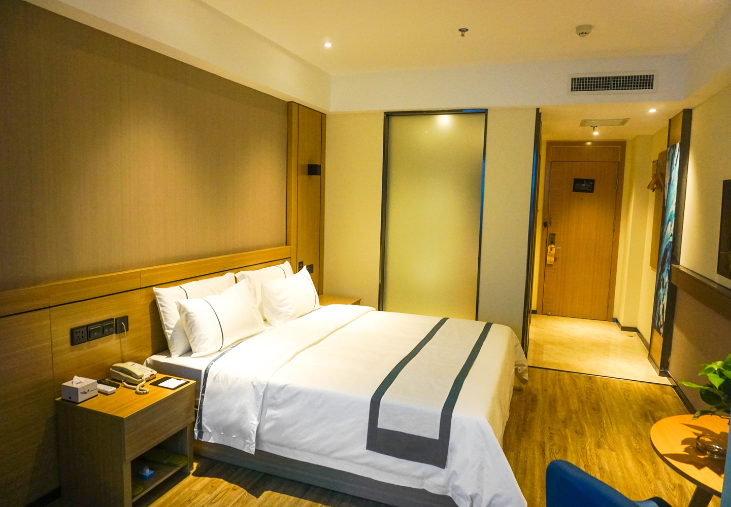 City Comfort Inn Hotel (Shijiazhuang Zhonghua Avenue Second Hospital North Campus) 2*