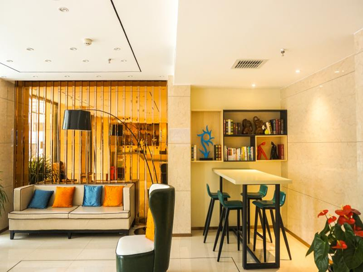 City Comfort Inn Hotel (Shijiazhuang Zhonghua Avenue Second Hospital North Campus) 2*