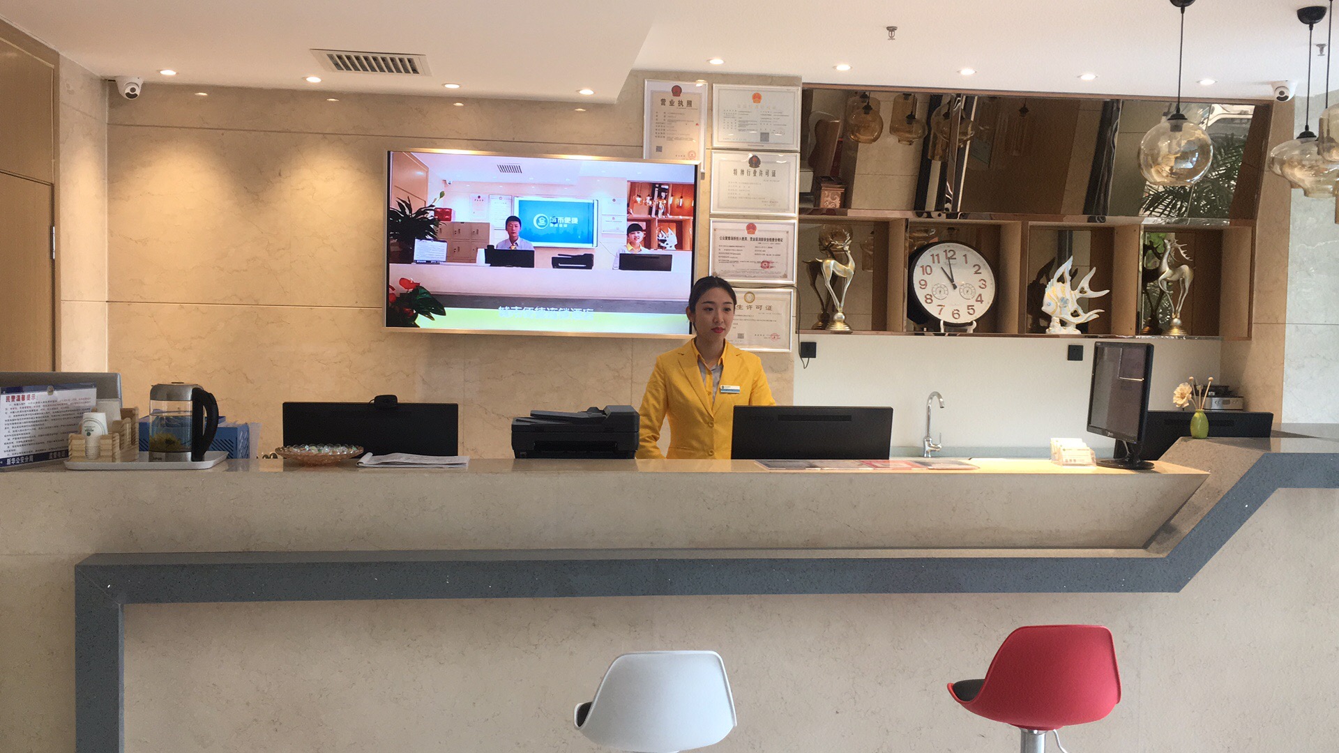 City Comfort Inn Hotel (Shijiazhuang Zhonghua Avenue Second Hospital North Campus) 2*