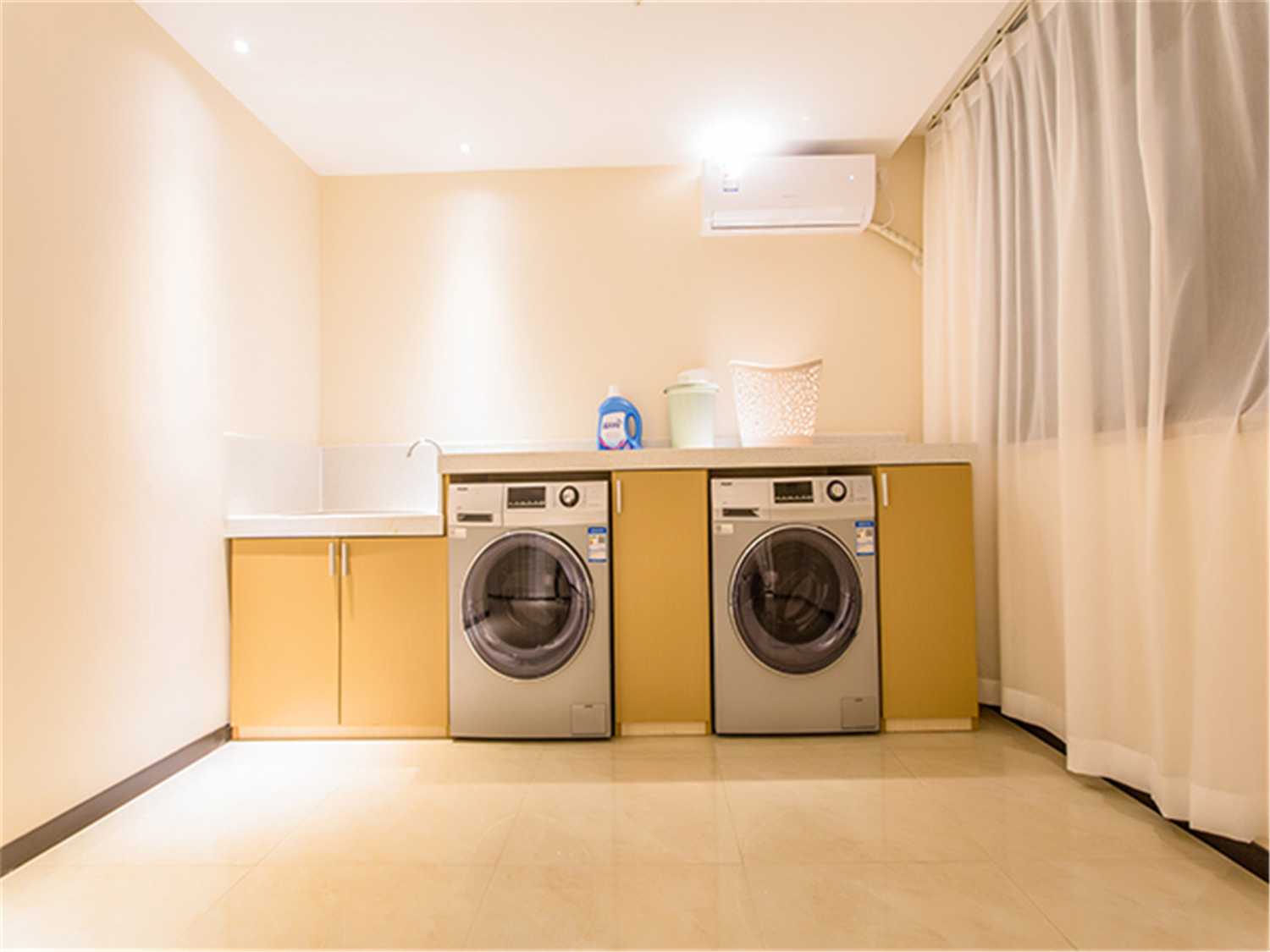 City Convenient Nanning Haiji Xing Hotel 2*