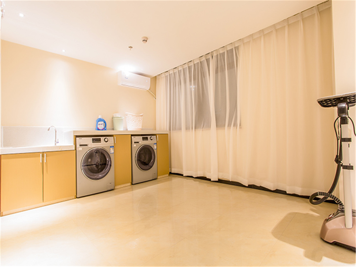 City Convenient Nanning Haiji Xing Hotel 2*