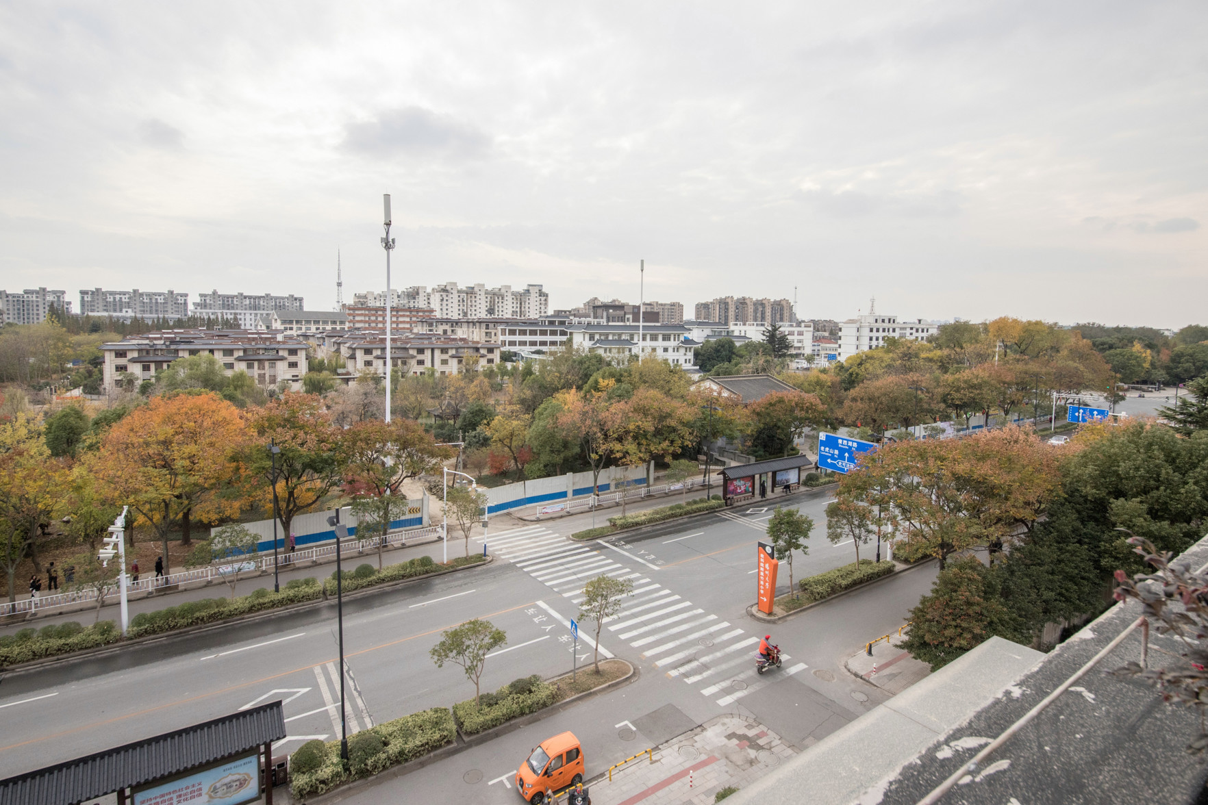 City Comfort Inn Express Hotel (Yangzhou Slender West Lake Wuyue Plaza) 2*