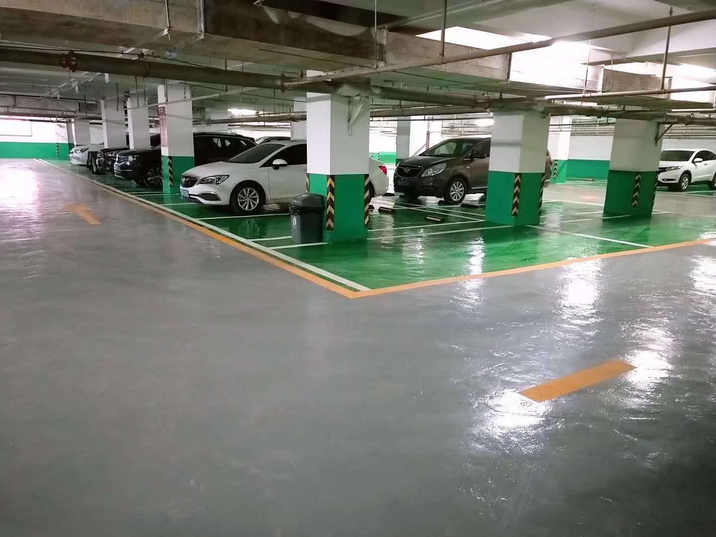 Echarm Hotel (Shenyang North Railway Station Subway Station) 3*