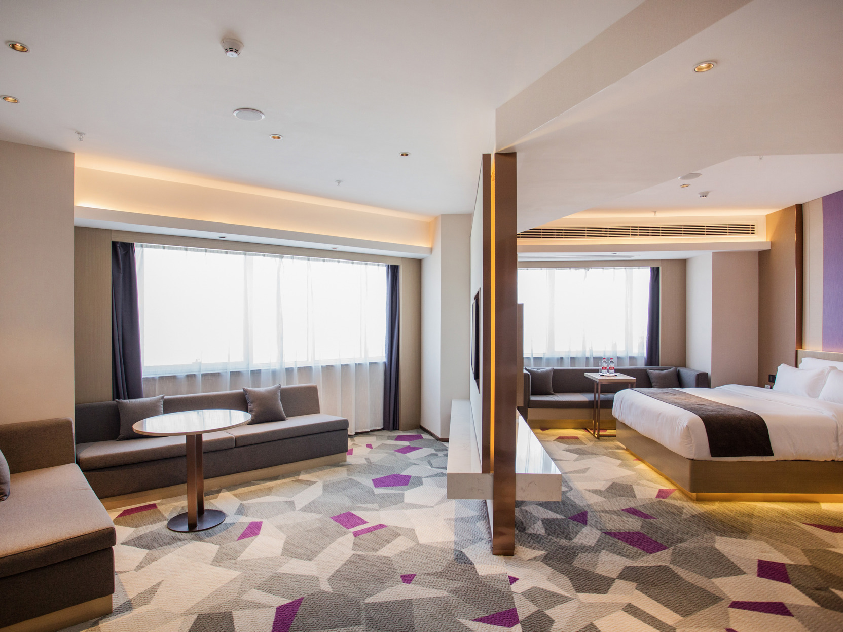 Lavande Hotel (Nanchang West Railway Station, National Sports Center Metro Station) 3*