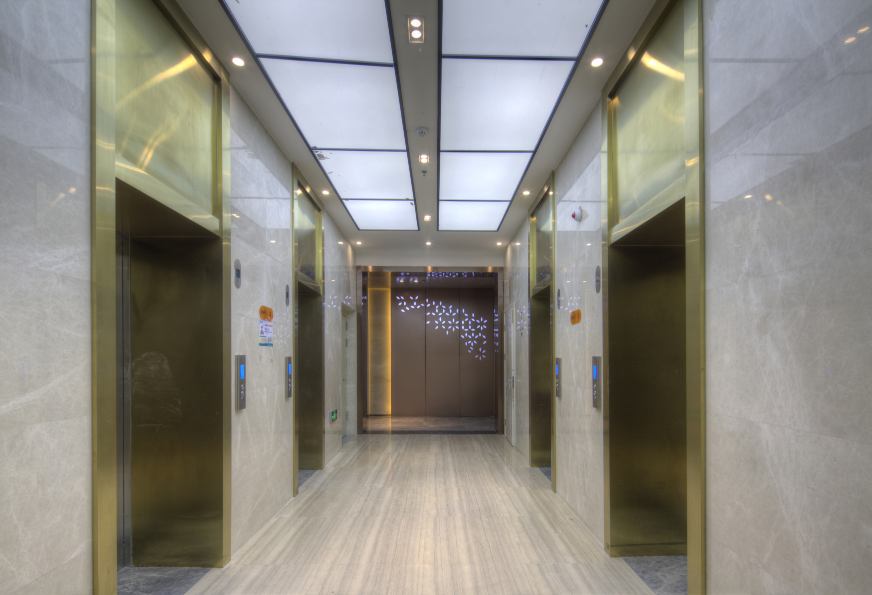 Lavande Hotel (Nanchang West Railway Station, National Sports Center Metro Station) 3*