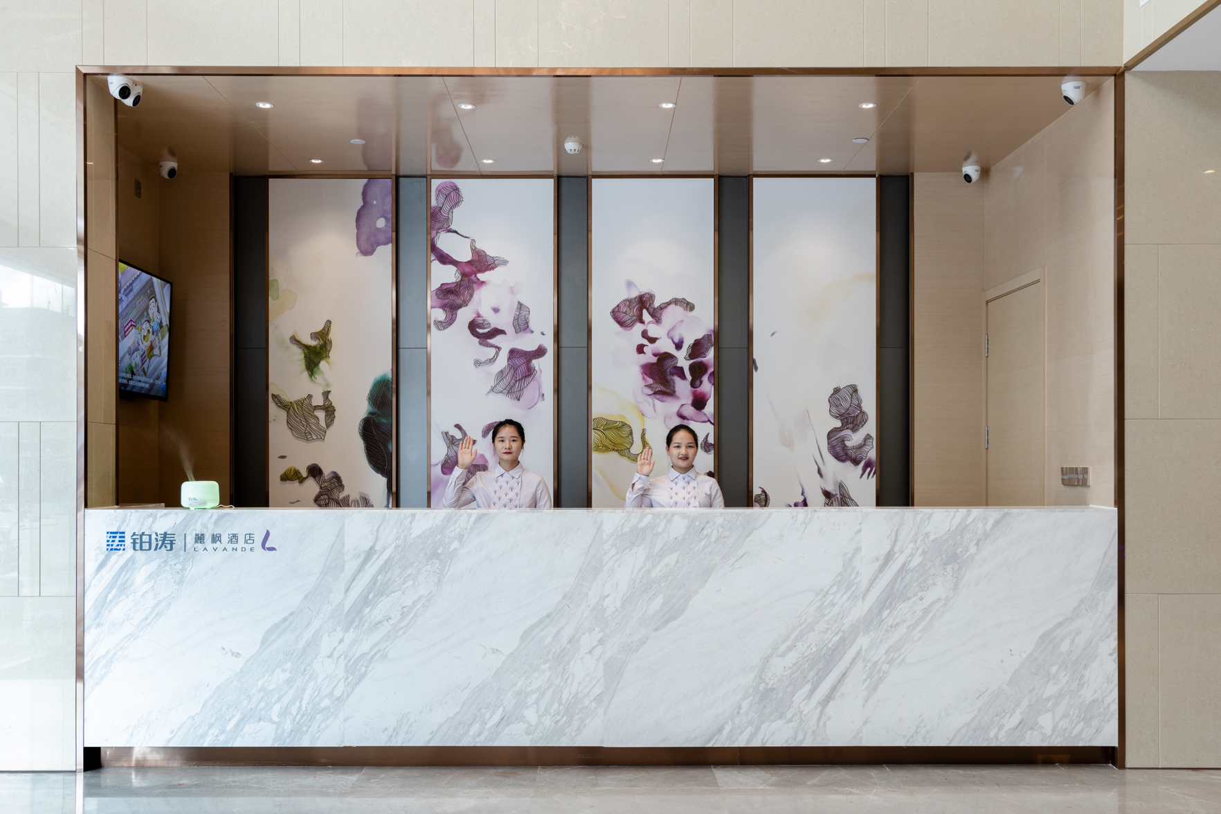 Baiyu Hotel (Guangzhou Konggang Avenue Longgui Jinbo Plaza Branch) 3*