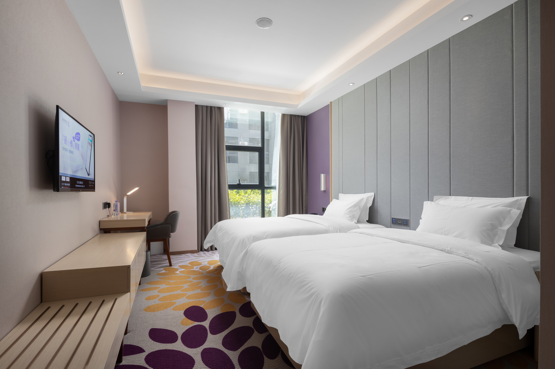 Baiyu Hotel (Guangzhou Konggang Avenue Longgui Jinbo Plaza Branch) 3*