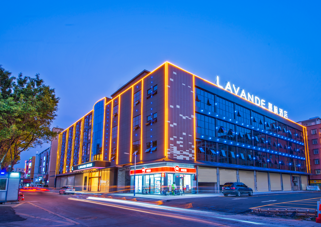 Baiyu Hotel (Guangzhou Konggang Avenue Longgui Jinbo Plaza Branch) 3*