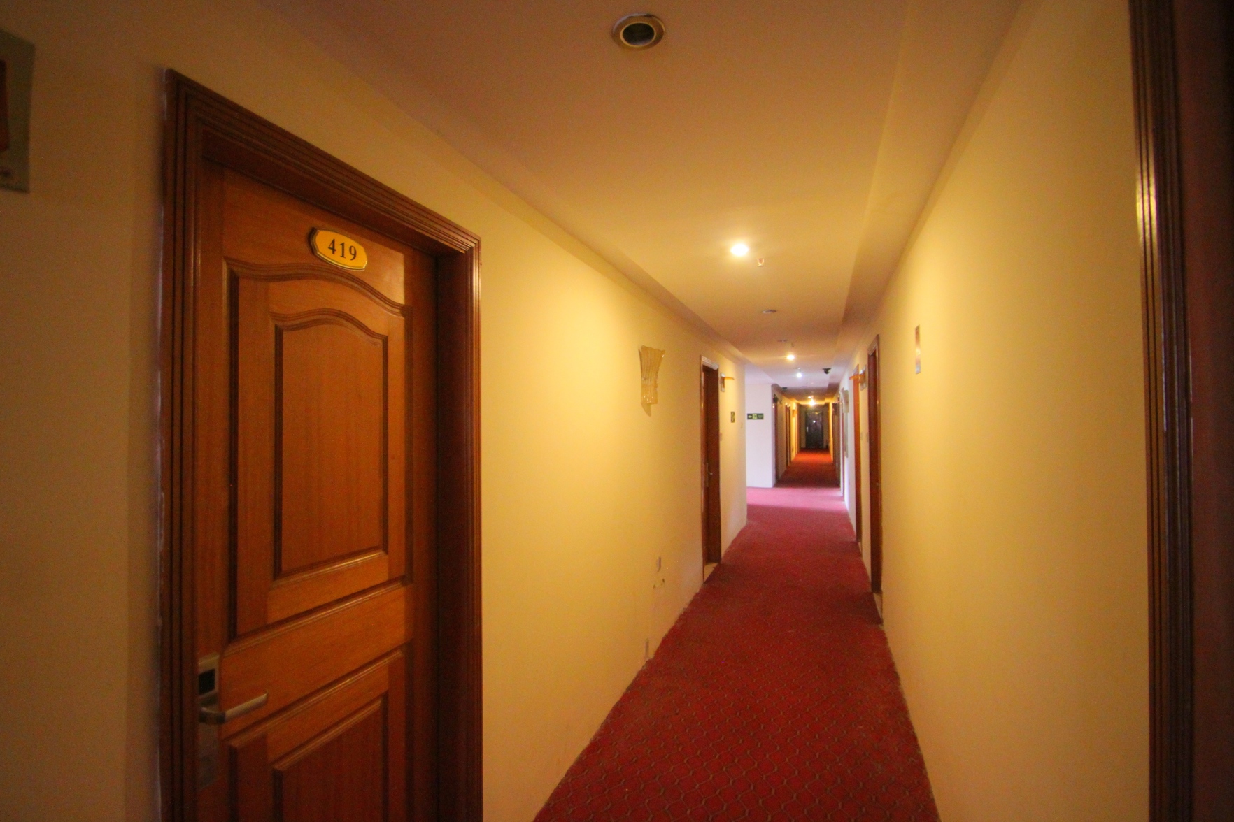 100 Inn Liangpin Hotel (Shanghai Chedun Film City) 2*
