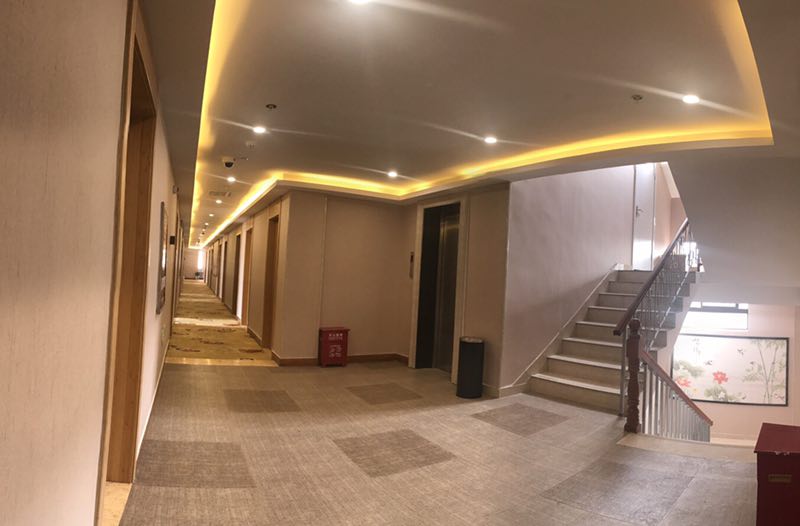 100 Inn Liangpin Hotel (Shanghai Chedun Film City) 2*