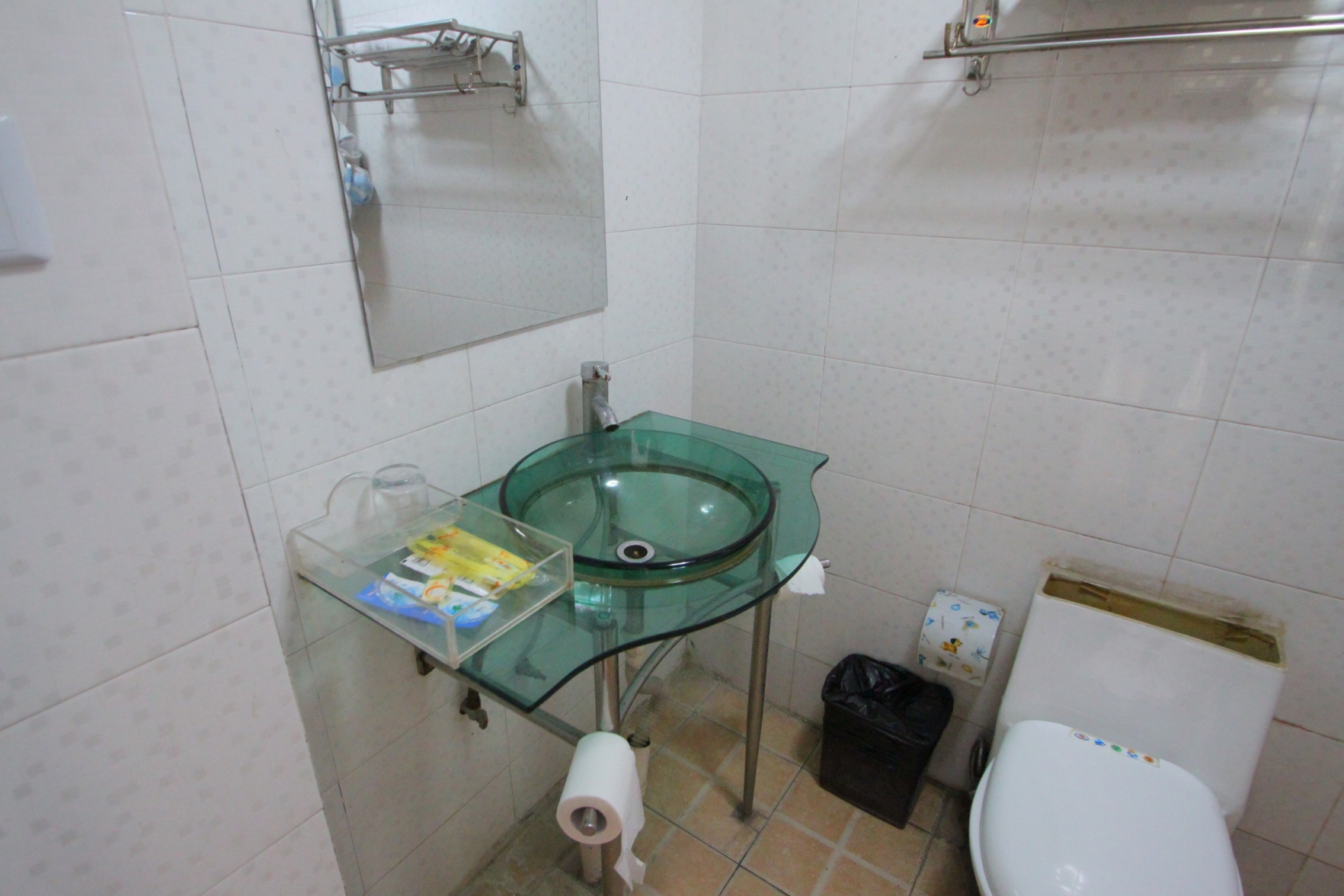 100 Inn Liangpin Hotel (Shanghai Chedun Film City) 2*
