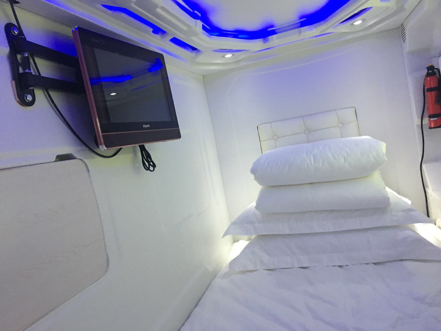 Huaying Yiju Hotel (Shenyang Yuhongbaishan Road Branch) 2*