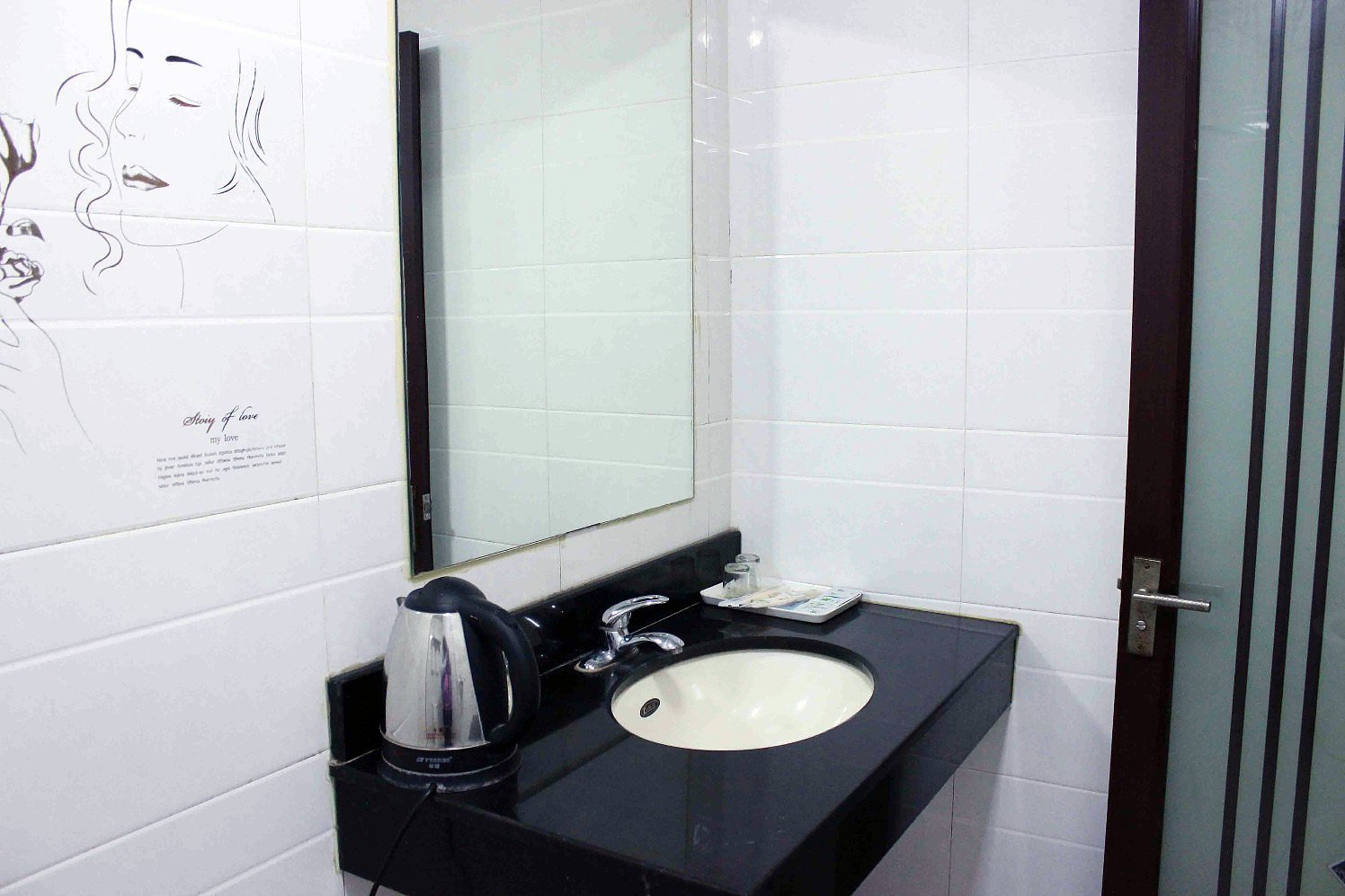 Huaying Yiju Hotel (Shenyang Yuhongbaishan Road Branch) 2*