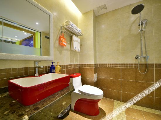Yixin Theme Hotel 2*