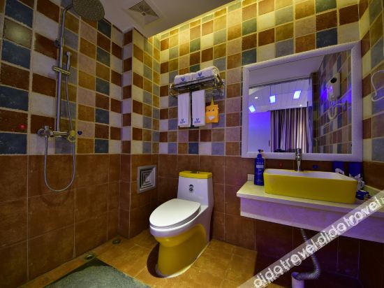 Yixin Theme Hotel 2*