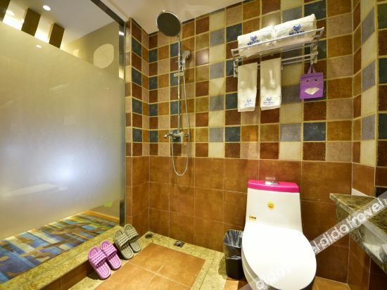 Yixin Theme Hotel 2*