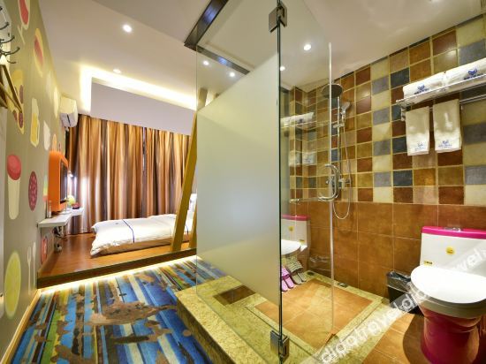 Yixin Theme Hotel 2*