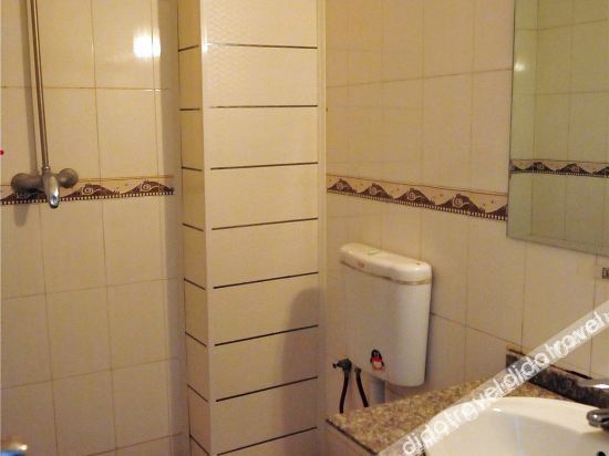 Yixin Theme Hotel 2*