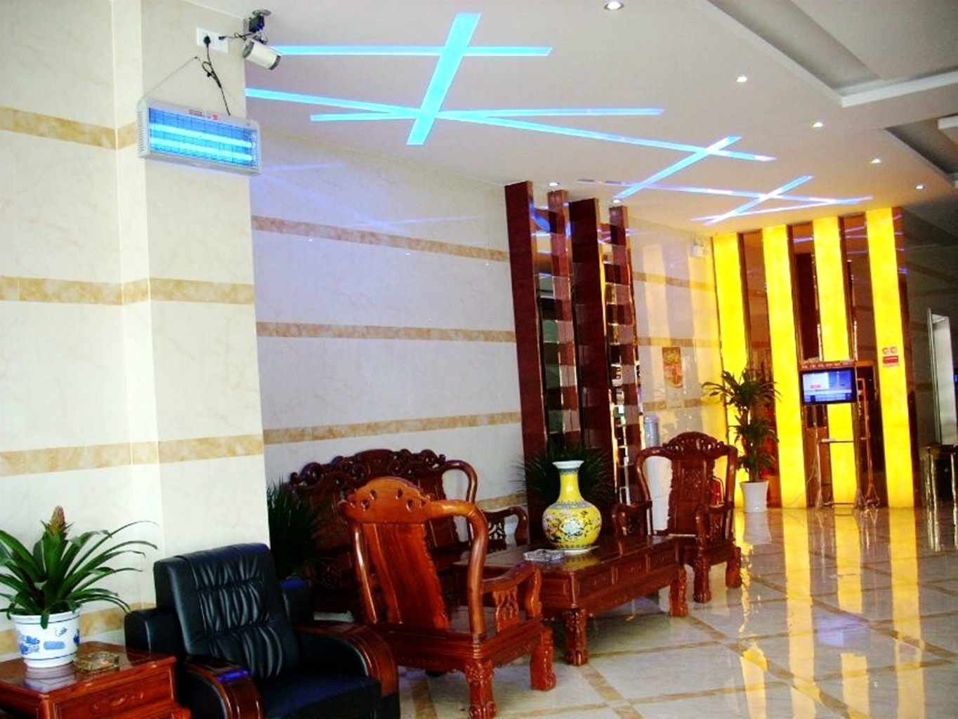 Jinlily Business Hotel (Hengzhou Avenue) 2*