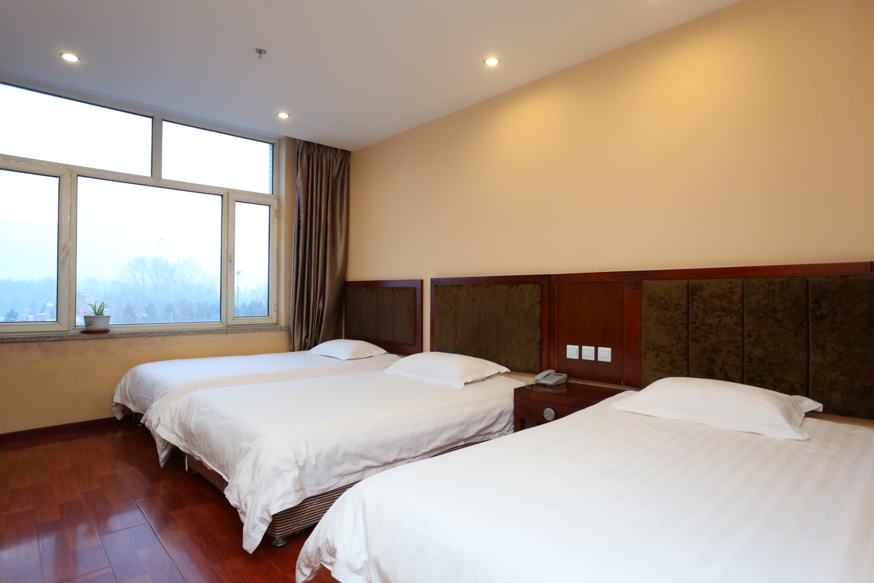 Changchun Mayflower Fashion Hotel 1*