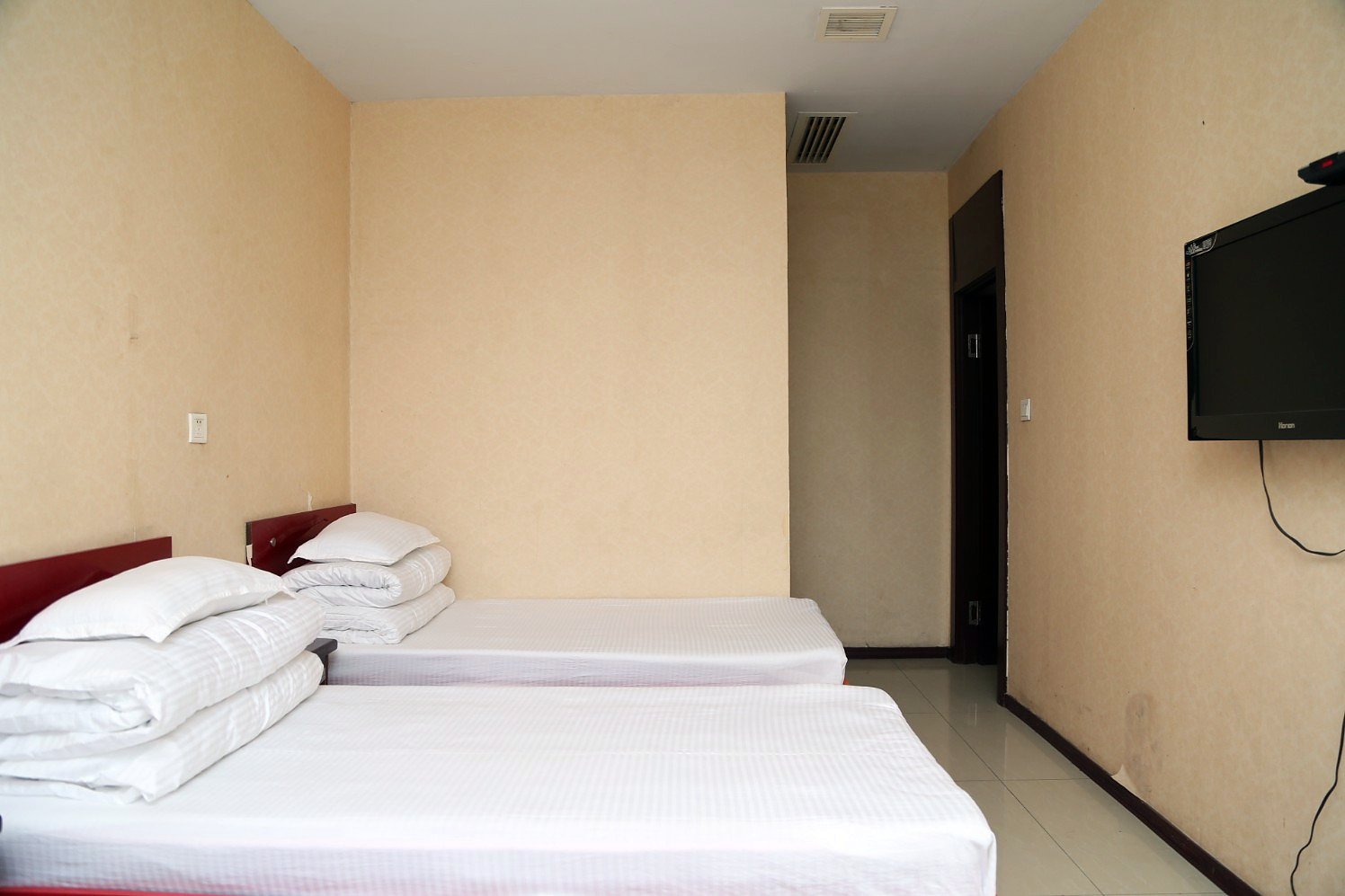 Changchun Mayflower Fashion Hotel 1*